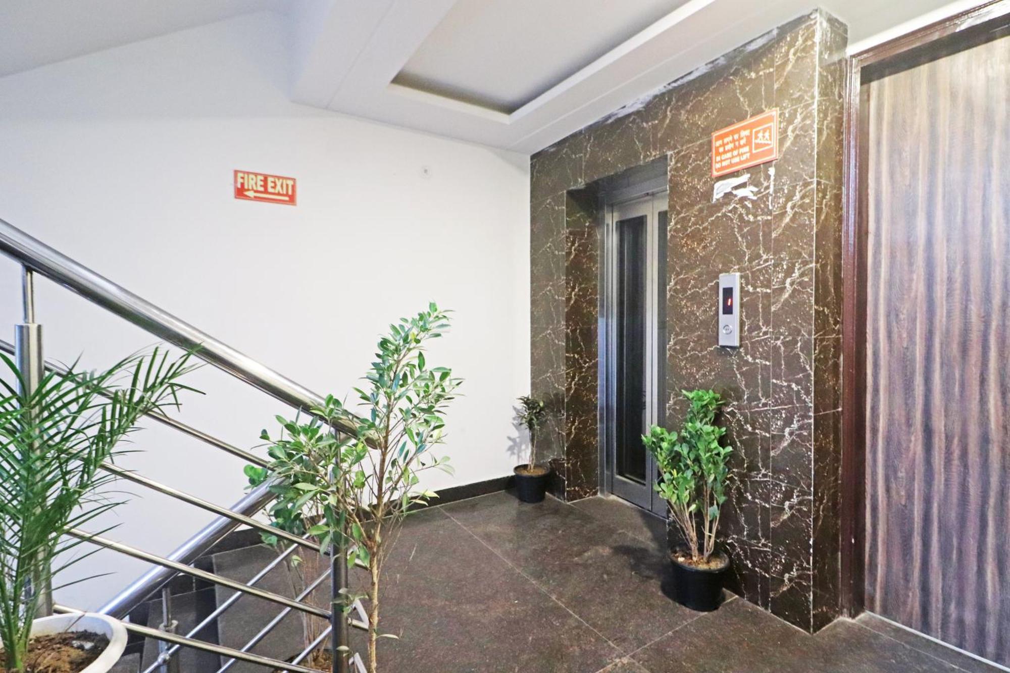 Hotel Mayda Prime Near Delhi Airport Yeni Delhi Dış mekan fotoğraf